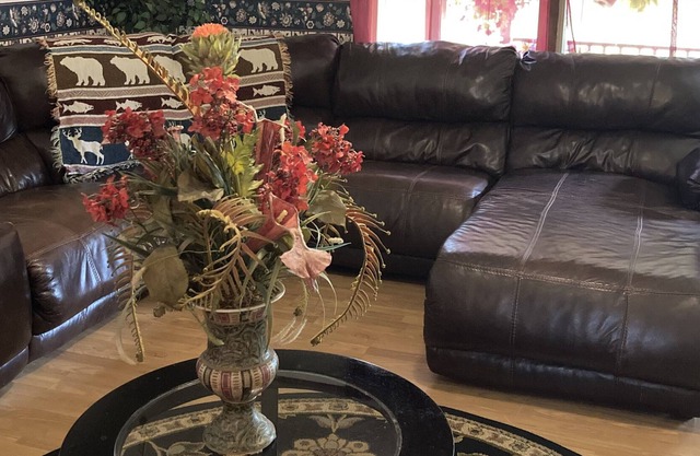 South Mountain Cozy Cottage is six miles from South Mountain State Park