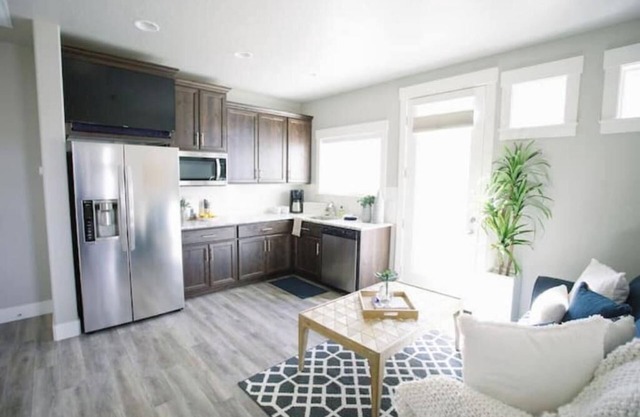 South Nampa Stylish Studio