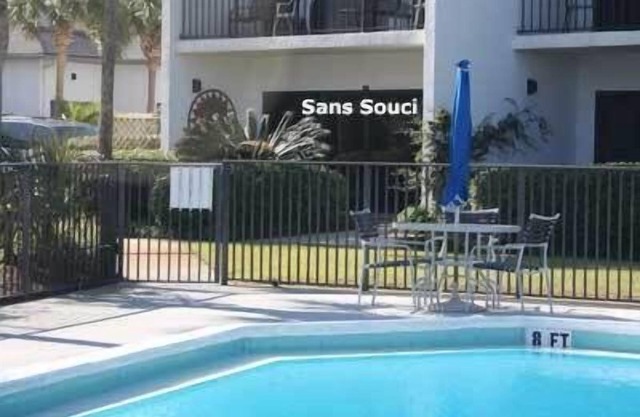 Sans Souci * Emerald Hill Condos * Seagrove Beach Florida * Au bord de la piscine *