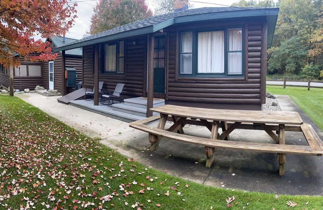 Chalet Bluejay de South Shore Resort à Twin Lake MI