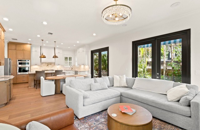 South Tampa 3 Bedroom Luxury Villa Right off Bayshore - Newly Renovated