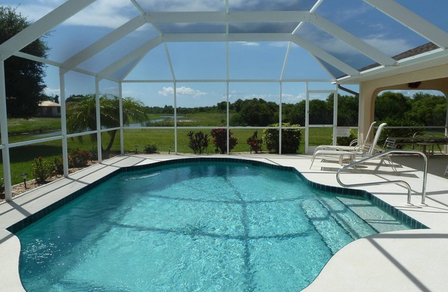 South West Facing 4-bedroom villa Rotonda West, Overlooking Nature Reserve