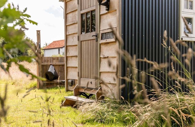 Southdown Shepherd Hut | An adorable shepherds hut for two