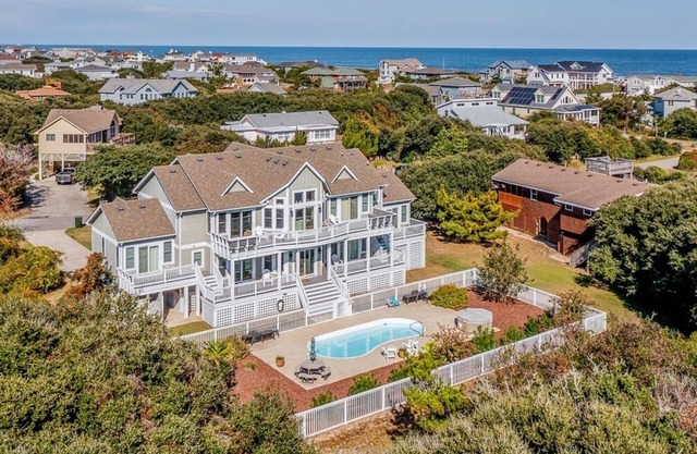 🏖️Gorgeous oceanside 7 BR home w/Private Pool & Elevator🏖️