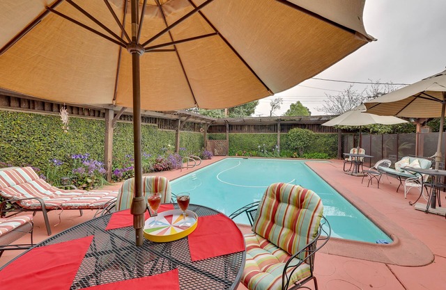 NOUVEAU! Classy Villa espagnole SoCal avec piscine et piano à queue