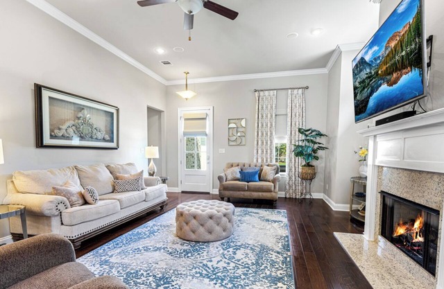 Southern Comfort! Charming 2 Bedroom Between Baton Rouge and New Orleans