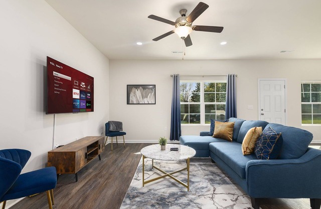 Southern Gem | Game Rm | Fire Pit | Near Coliseum