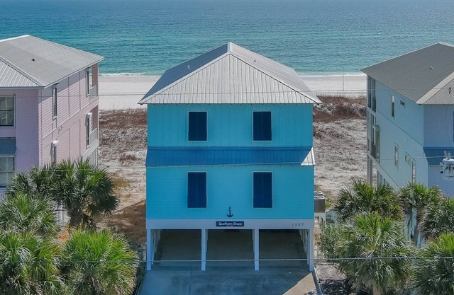 Grande maison familiale en bord de mer avec grande cuisine + beaucoup de chambres 'Southern Grace'