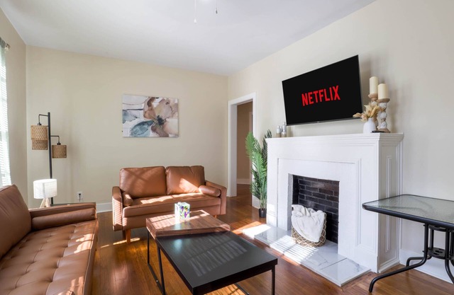 Southern Home 🏡 Near MS Medical Center 🏥 Fondren & Veterans Stadium 🏈 3-Bedroom