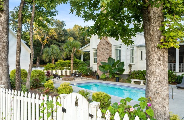 Southern Hospitality Guest Retreat with Salt Water Pool