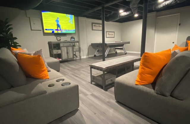 Cozy Springtime Getaway - Your Birmingham Home Away from Home!!!