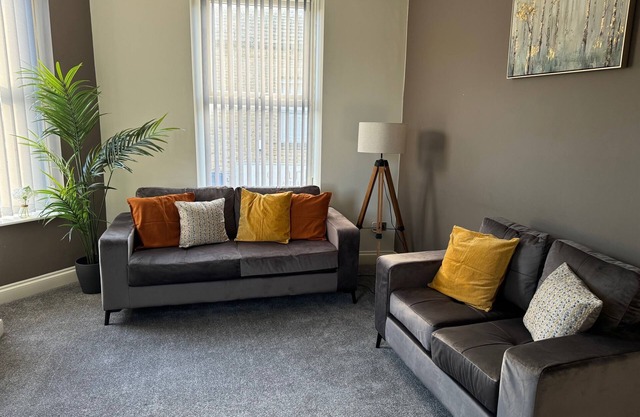 Southgate 3 Bed Apartment