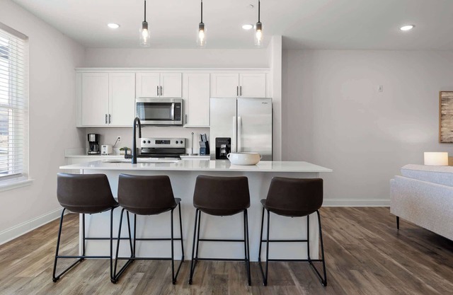 Southside Chattanooga - Chic 2BR at The Poplin