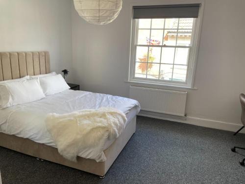 Southwell 3-Bed Near Racecourse, Minster and Trails
