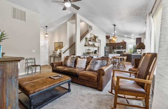 South Nampa BUNK HOUSE Sleeps 16!