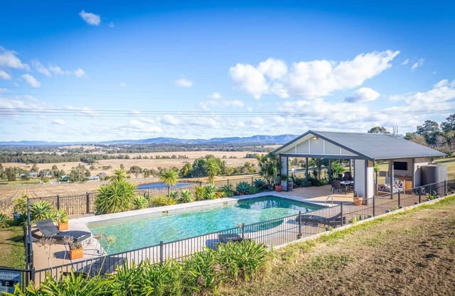 The Ballabourneen Estate - A grand Hunter Valley experience awaits at this beautiful estate