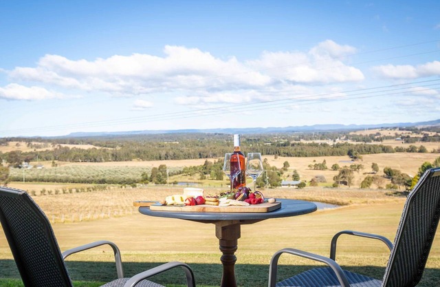The Ballabourneen Estate - A grand Hunter Valley experience awaits at this beautiful estate