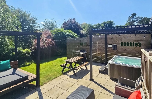 2 bedroom accommodation in Raywell, Beverley