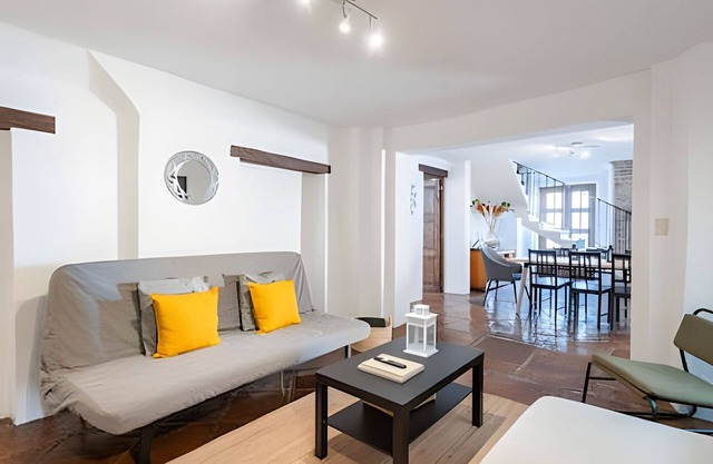 Spacious House in the Heart of the City Center | 4 Bedrooms + Parking