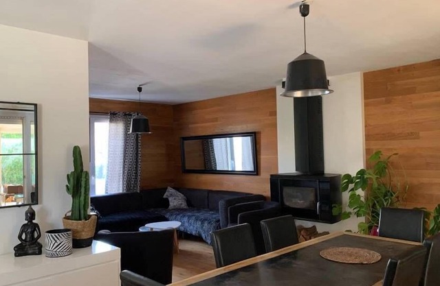 spacieuse residence avec jardin et jacuzzi