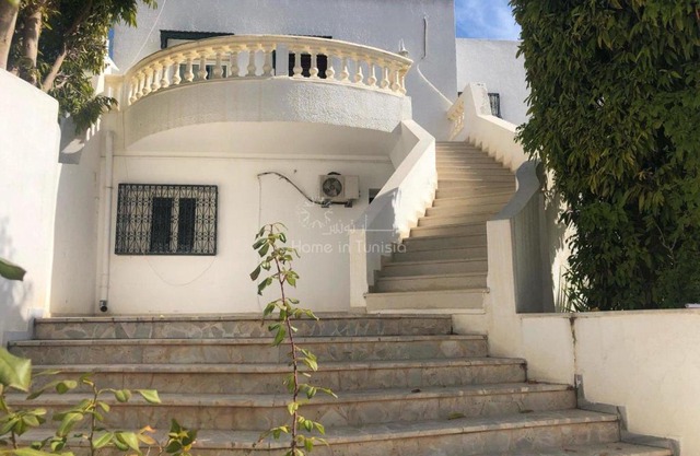 Spacieuse Villa S+3 meublé à kantaoui