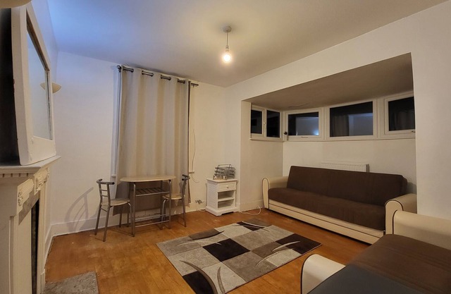 Spacious 1 Bed Apartment in Ealing
