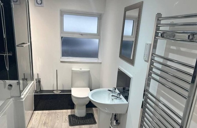 Spacious 1 Bedroom apartment.
