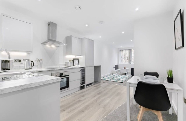 Spacious 1 Bedroom Apartment in Central Newbury