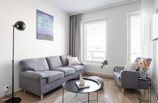 Spacious 1BR Apartment with Sauna along the Tram Route