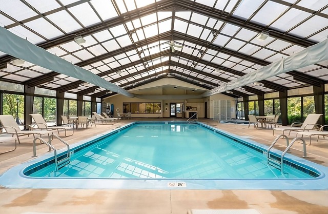 Great for Groups! Spacious 1BR Unit w/ Kitchen, Outdoor Terrace & FREE Parking!