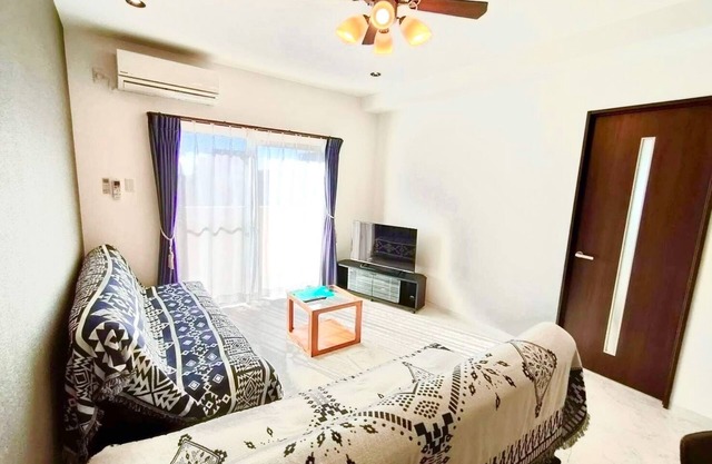 Spacious 1LDKA few minutes walk to Chatancho Amer / Nakagami-gun Okinawa