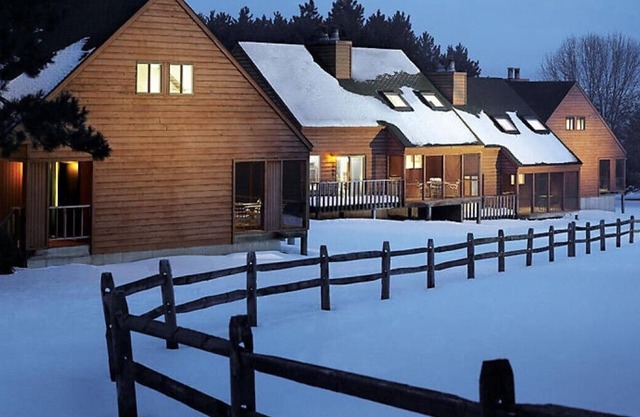 Spacious 2 Bedroom Villa at Christmas Mountain