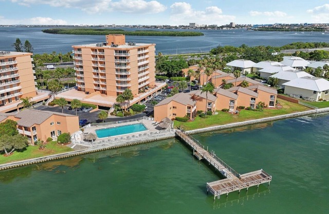 Spacious 2-bedroom waterfront villa in beautiful St.Petersburg with pool & dock.