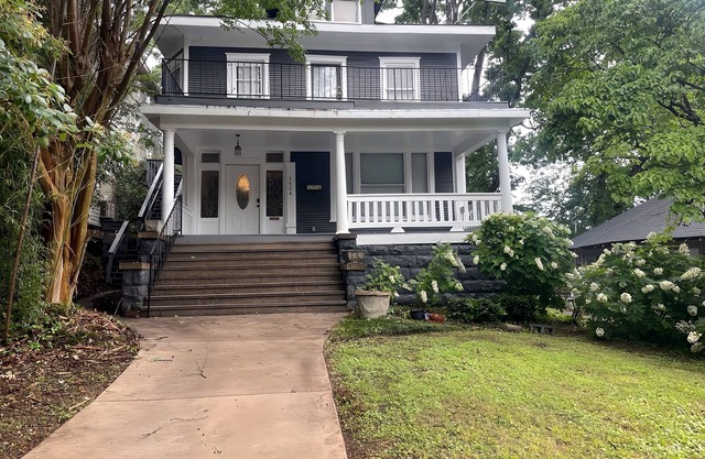 Spacious 2-Bedroom Near BJCC & UAB.