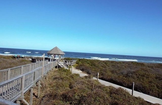 Suite spacieuse de 2 chambres dans un complexe en bord de mer, Barrier Island Station Resort