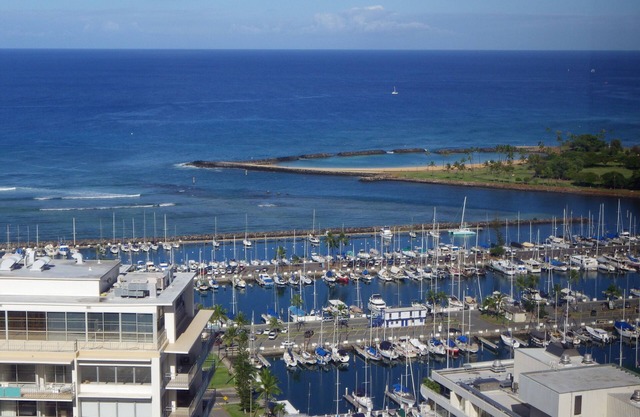 Spacieux 2 Br avec vue sur l'océan, Diamond Head, port, coucher de soleil et feu d'artifice !!