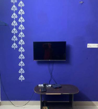 Spacious 2BHK in Velachery, with aircons, equipped kitchen, car park, WiFi and other utilities