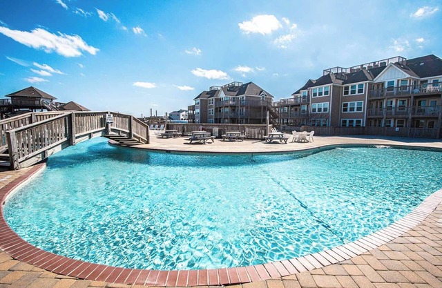 Spacious 2BR Condo w/ Beach Access