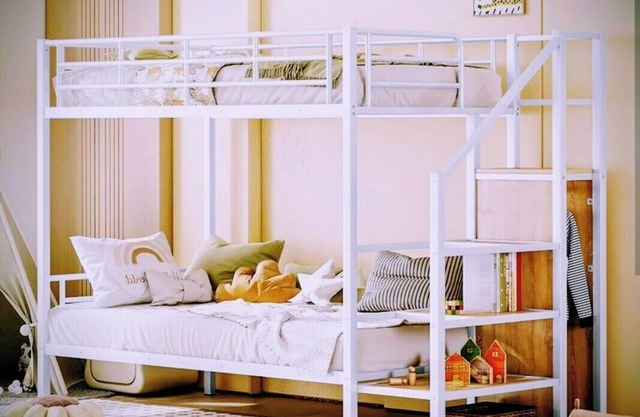 Spacious 3 bedroom house in charming Stevens Point with AC features a welcoming