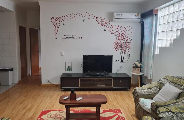 Spacious 3 BRM Apartment