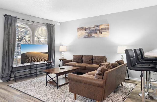 Spacious 3BR/2BA next to UT 7950