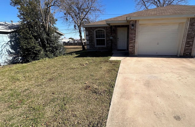 Spacious 3BR 2Bath Duplex- 5min to Fort CAVAZOS Clark Gate.