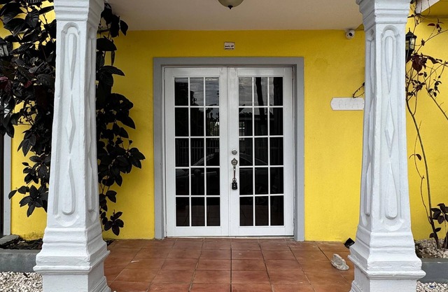 Convenience meets comfort, 3BR with 5 Beds & 1 BA