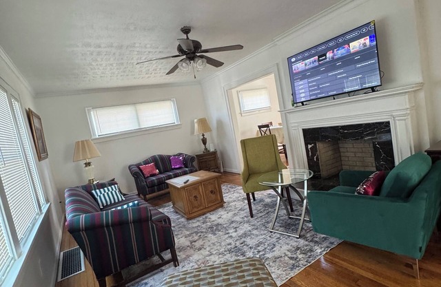 Spacious 4-bedroom Near Cleveland Clinic, Downtown
