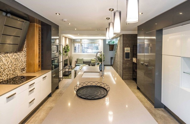 Spacious 4-Bed London Home near Wimbledon Village