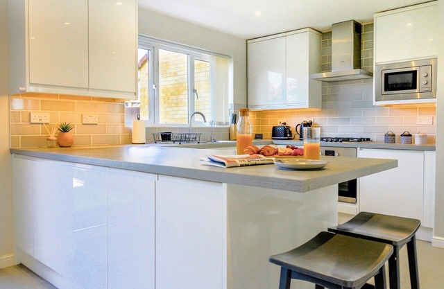 Spacious 4 bed home - Milton Keynes | Free parking