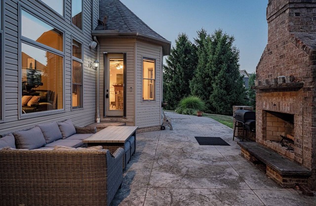 Spacious 4-bedroom house in serene Highland Hts! W/ pool AC, WiFi, fitness room