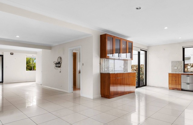 Spacious 4-Bedroom Home with Beachside Charm