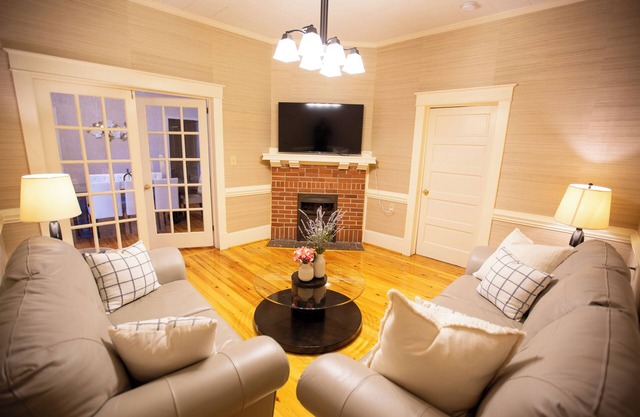 Spacious 3-Bedroom, 2-Bath Home in the Heart of Greenwood