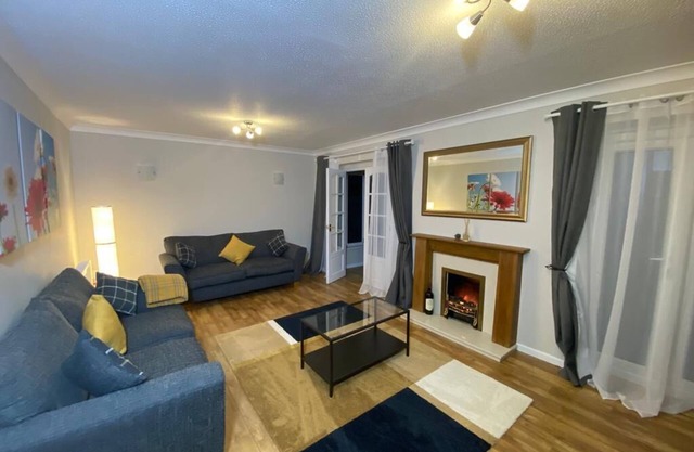 Spacious 4 bedroom house close to all the main activities in Colchester